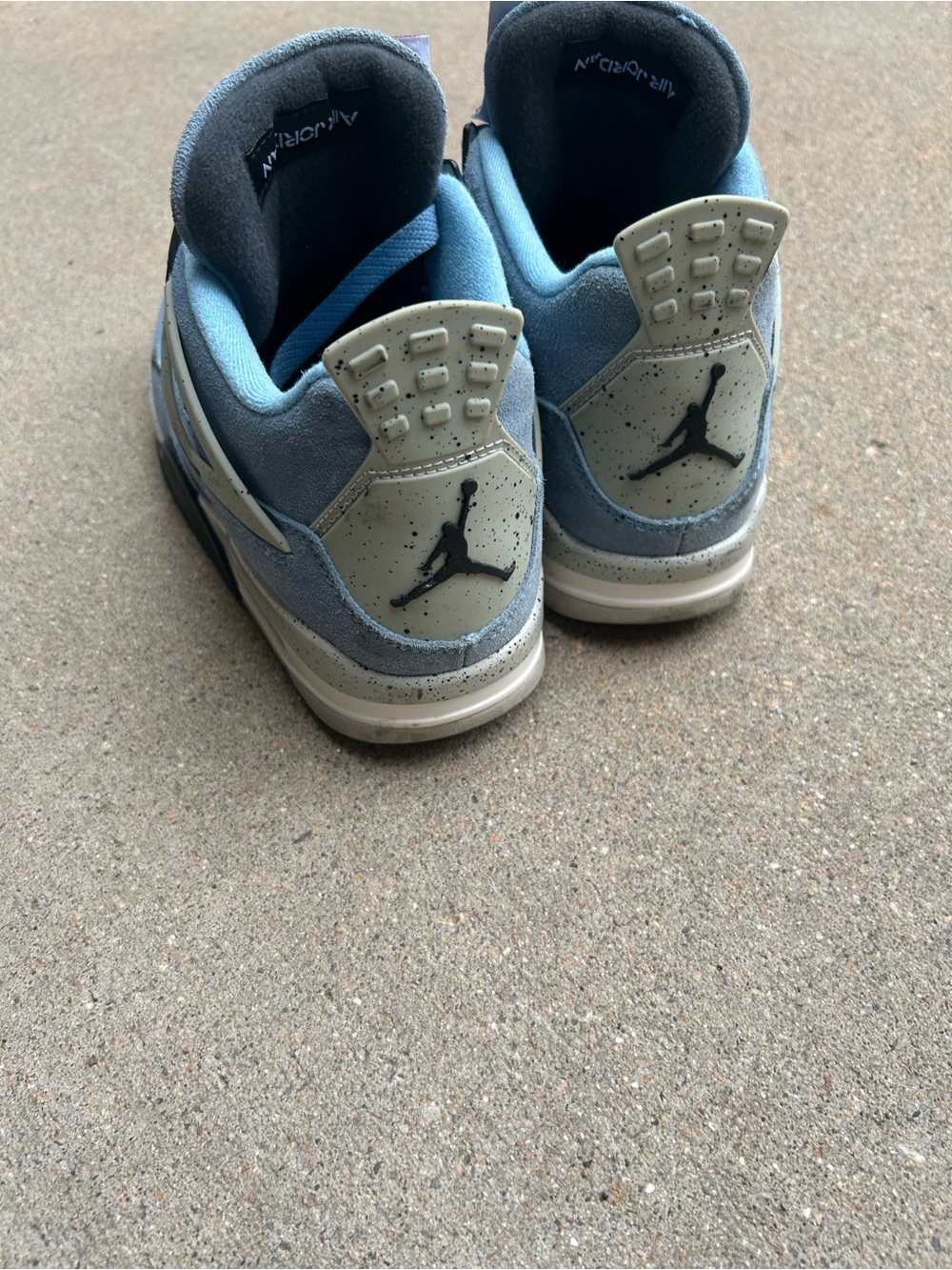 Air Jordan 4 Retro "University Blue" UNC (Men's Size 8.5) - CT8527-400